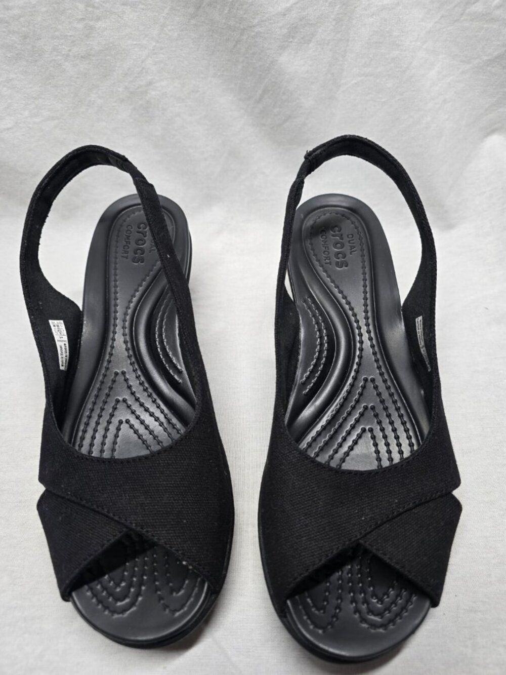 Crocs Leigh Ann Canvas Sandals Women's 6 Black Slingback Peep Toe Wedge 204948 - Picture 2 of 6